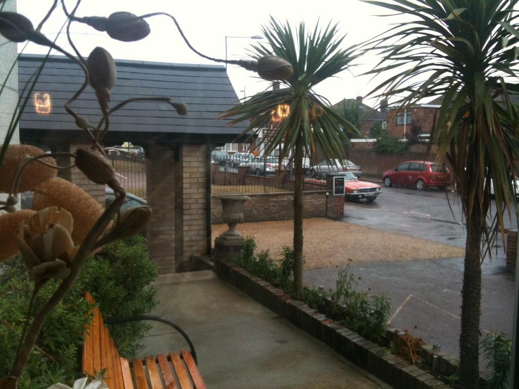 Hotel Victoria Great Yarmouth Bagian luar foto