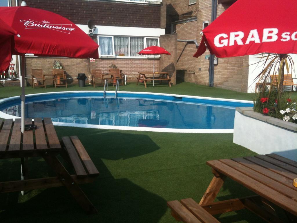 Hotel Victoria Great Yarmouth Bagian luar foto